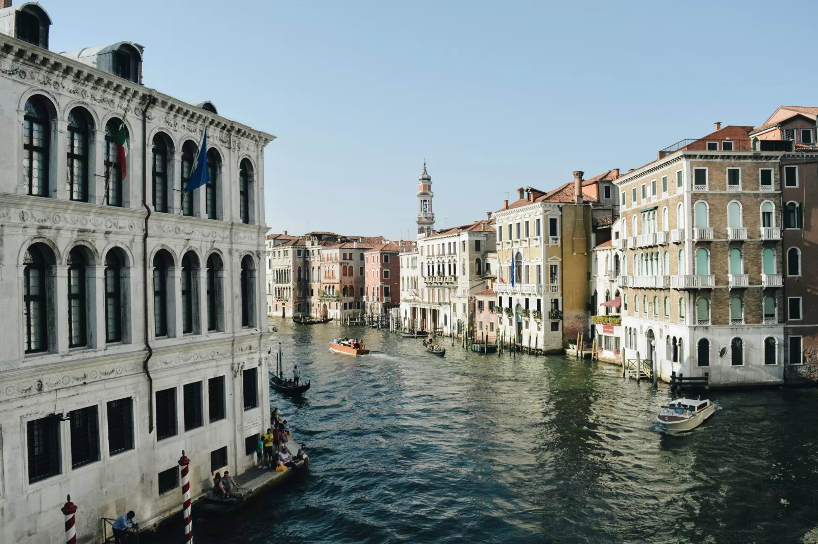 Canal Grande w historycznym centrum Wenecji, zamkniętym dla samochodów